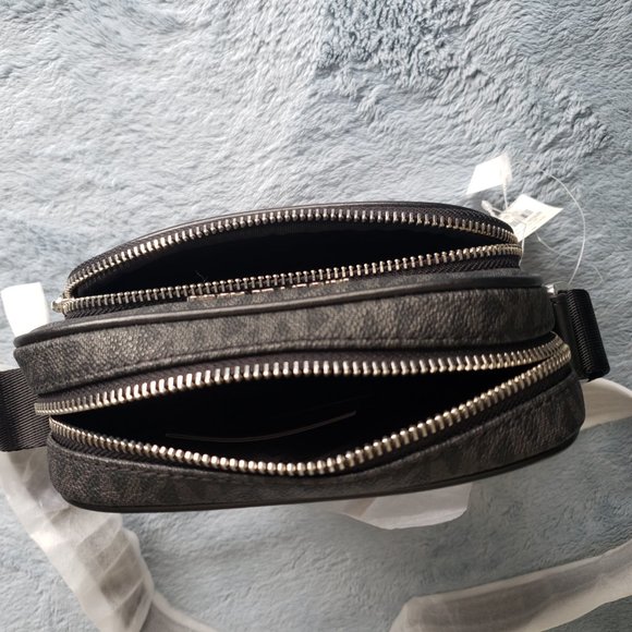 Michael Kors Jet Set Travel - Picture 4 of 8